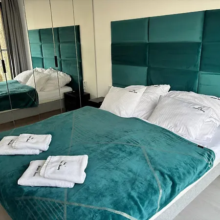 Sloneczny Aktena Shellter דירה